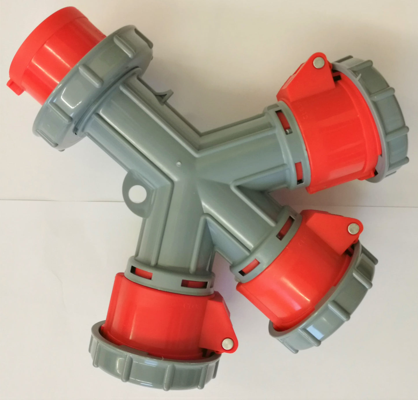 Molt. 3 uscite 16A 6H IP67 400V
