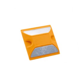Segnalatore riflettore stradale catarifrangente
