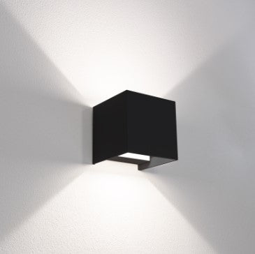 Applique led updown quadrato nero 10W - 3000 K - 800 Lm